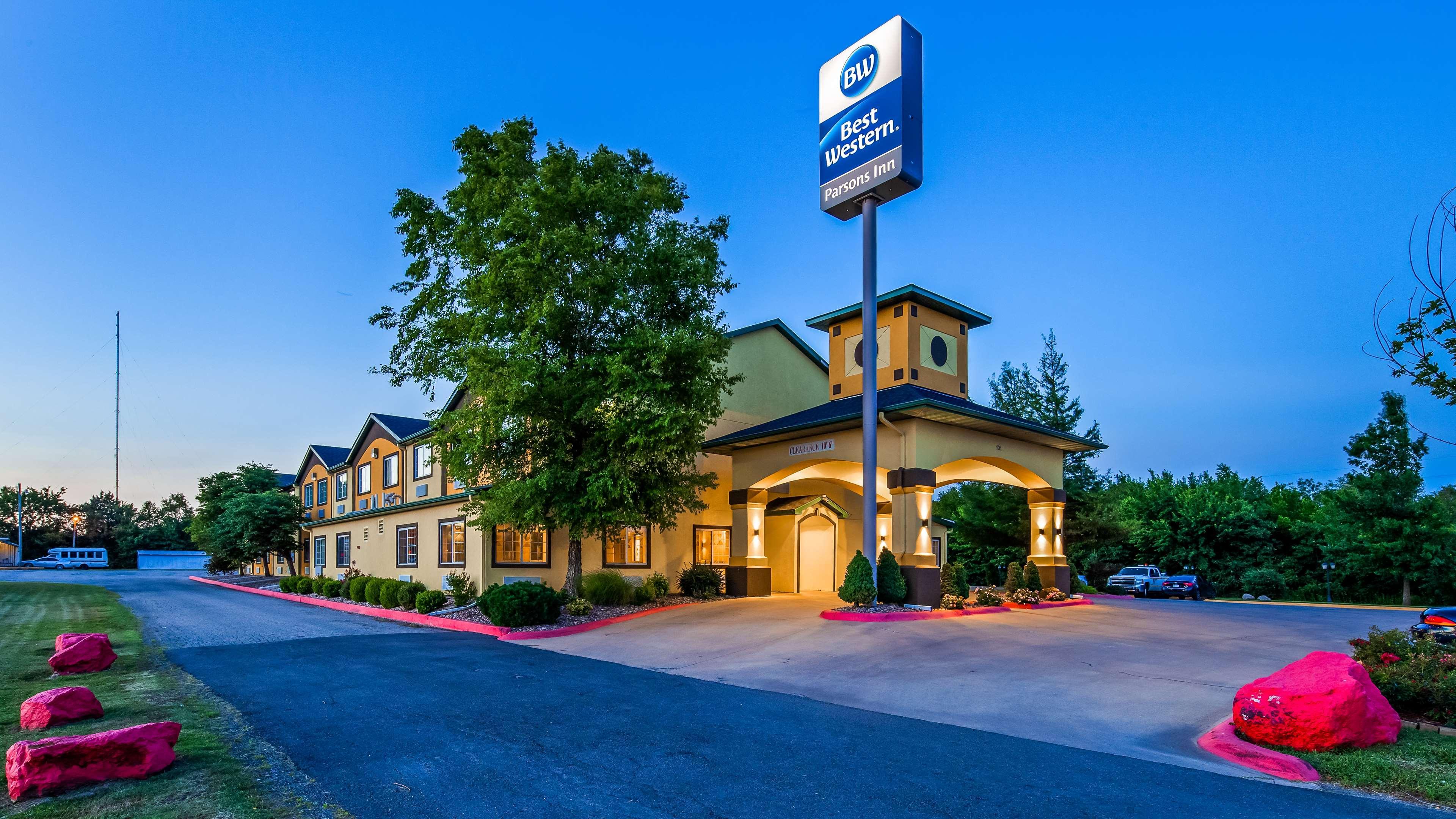 Best Western Parsons Inn Exteriér fotografie